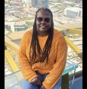 Meet your Posher, Zina